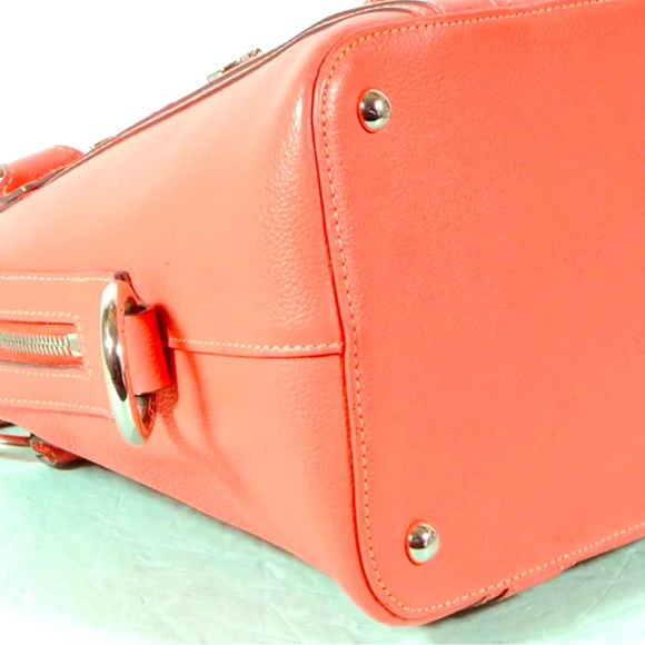 MCM Leather Tote Bag Authentic + Dust Bag🔥🔥🔥 - Picture 8 of 11